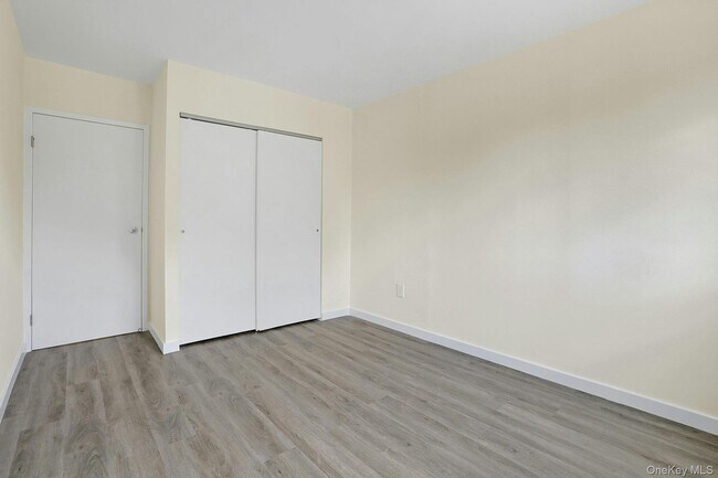 Building Photo - 66 Crisfield St