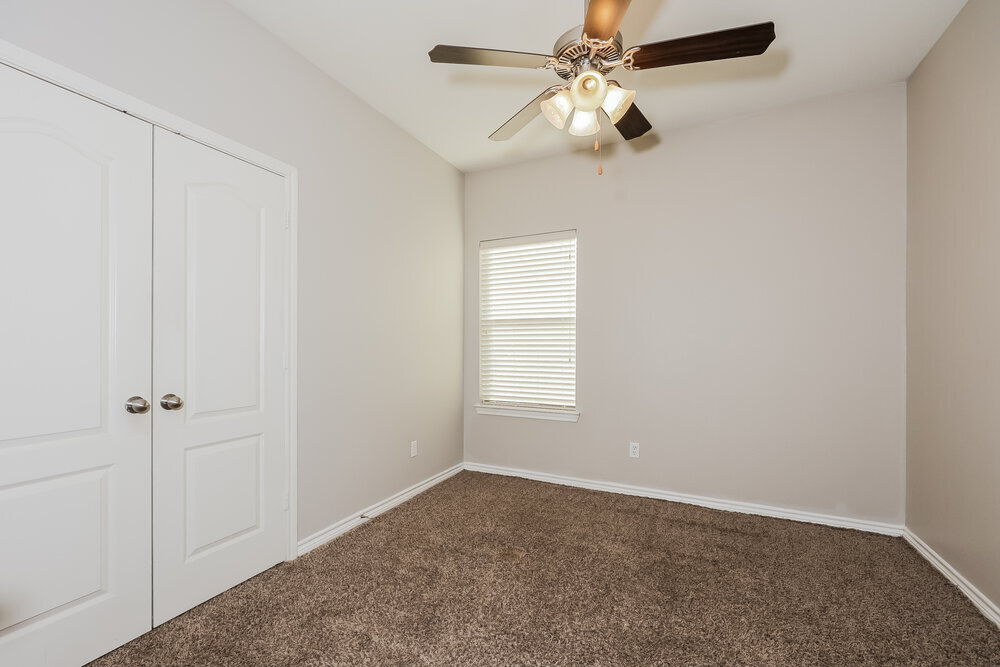 Building Photo - 1428 Park Crest Dr