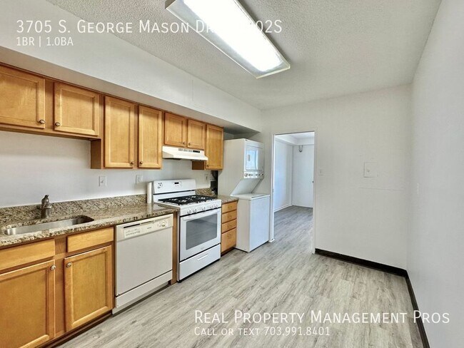 Building Photo - 3705 S George Mason Dr