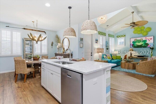 Building Photo - 247 Tropics Ave