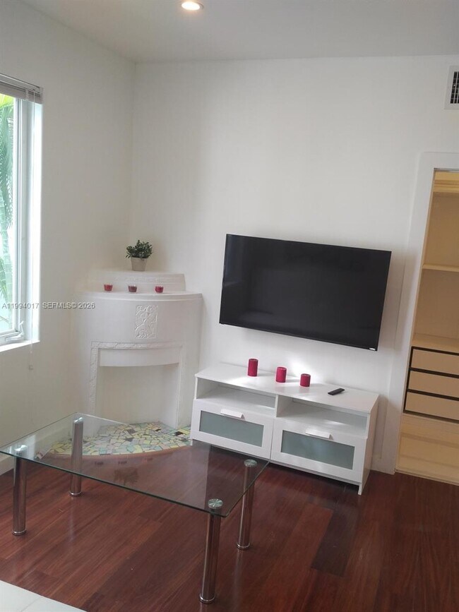 Building Photo - 750 Jefferson Ave