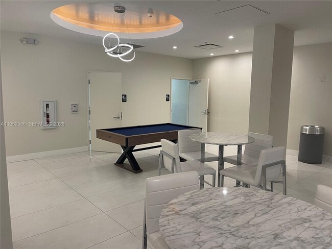 Building Photo - 3001 S Ocean Dr