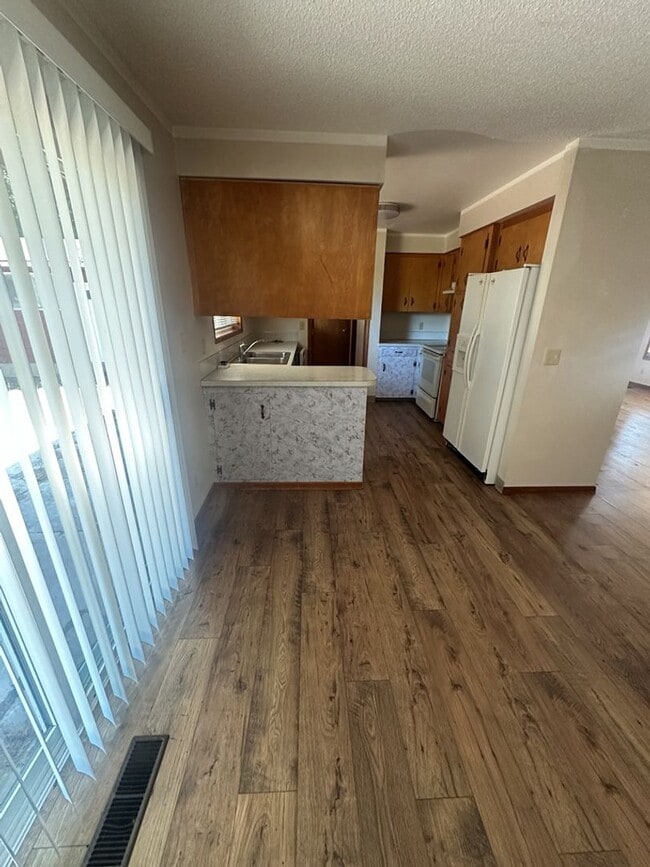 Building Photo - 3 Bedroom 1.5 Bath Ranch in Felida!