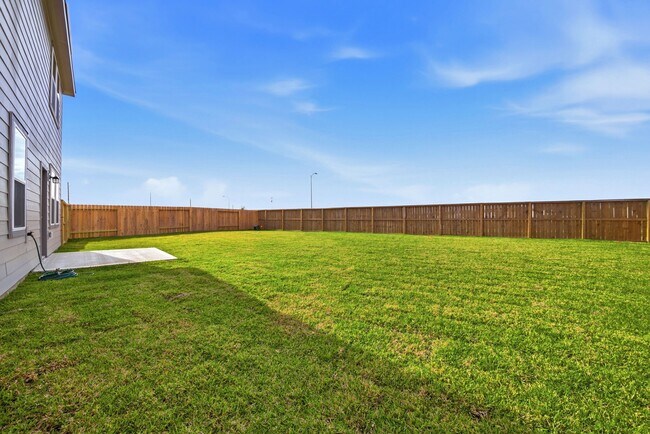 Building Photo - 10726 Sonny Trails Ct