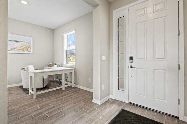 Building Photo - 9312 Tequila Sunrise Dr