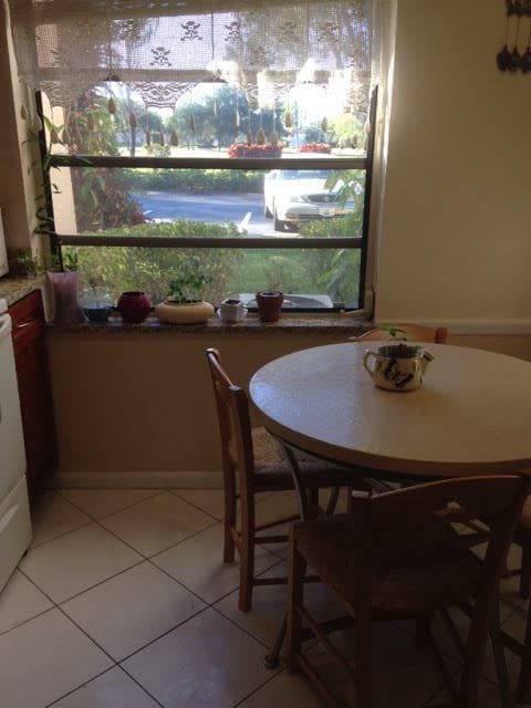 Building Photo - 8425 Casa Del Lago