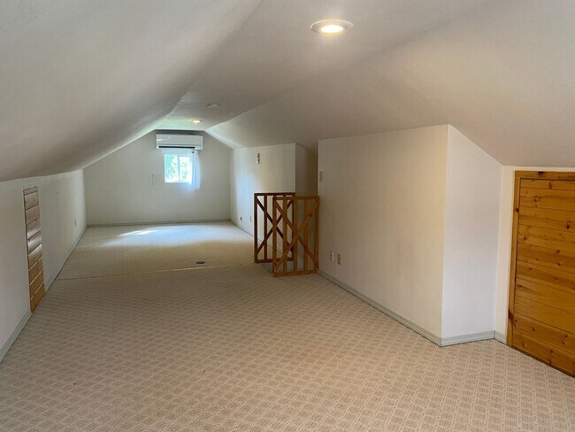 Building Photo - 3-Bedroom Home- Pets Allowed with Approval