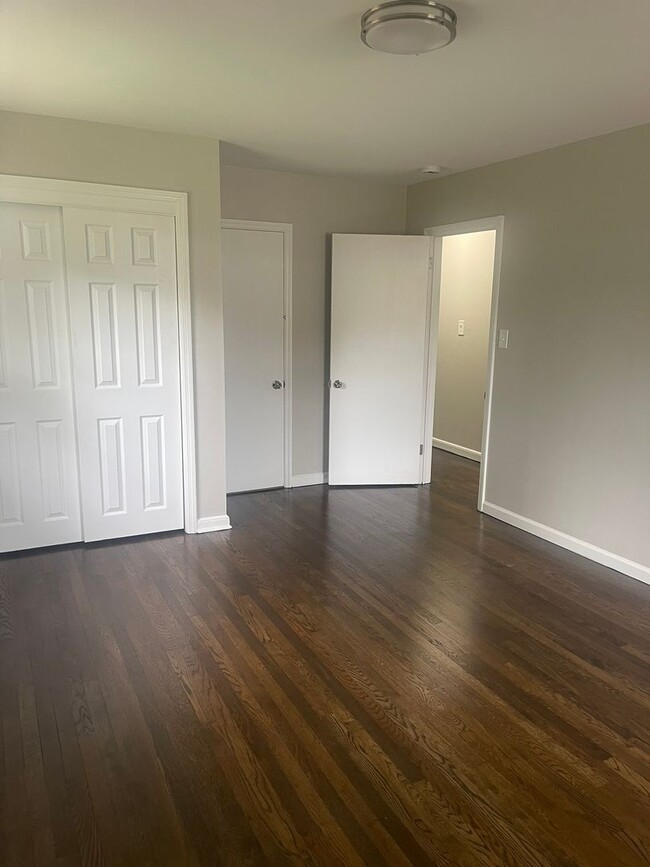 Building Photo - 4803 Paulson Dr
