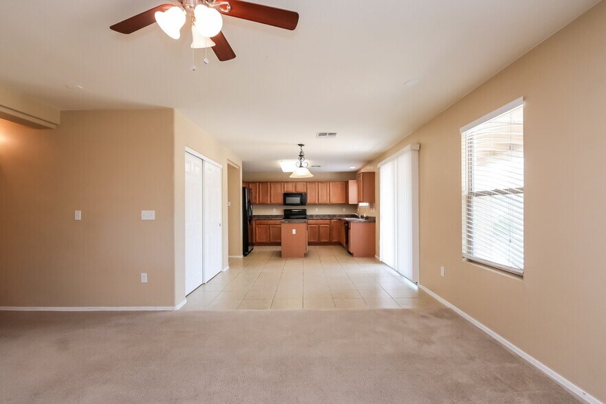 Building Photo - 11298 W Combine Dr