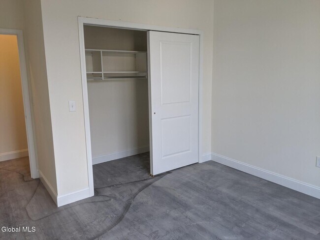 Building Photo - 12 White St