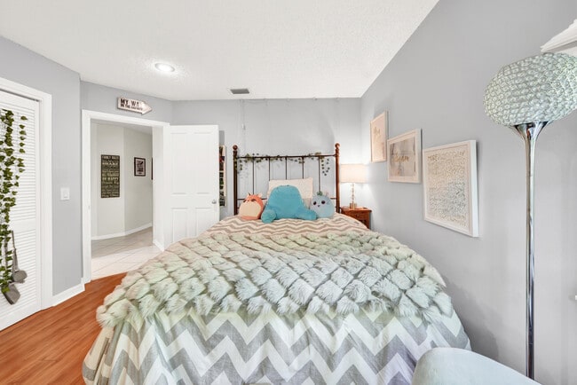 Building Photo - 20513 Sausalito Dr