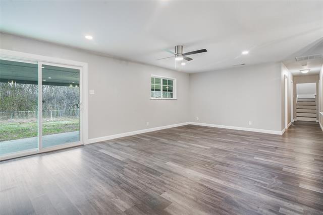 Building Photo - 813 S Valentine Dr
