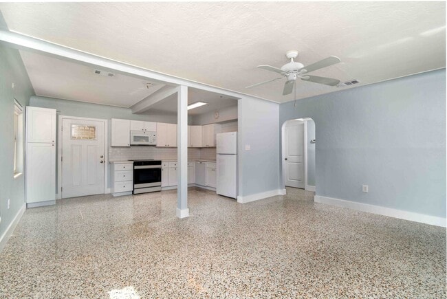 Building Photo - 446 46th Ave