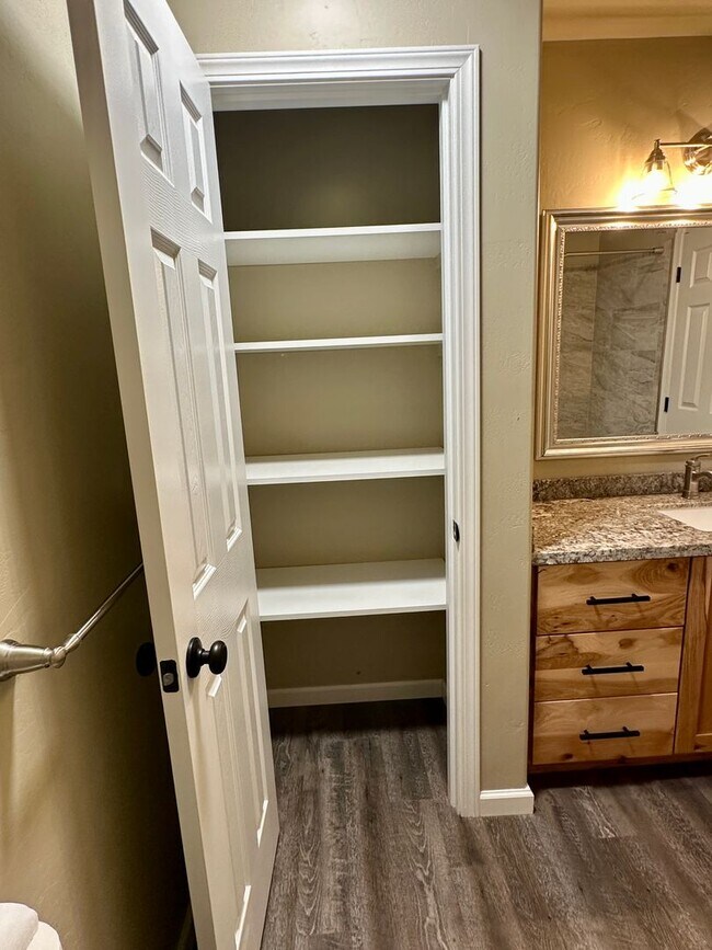 Building Photo - 259 Hodgson St