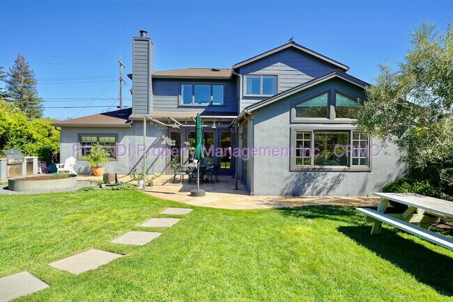 Building Photo - 34 Mohawk Ave