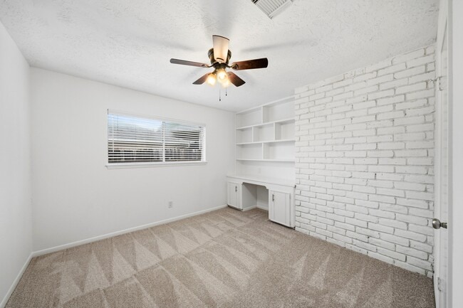 Building Photo - 12931 Westella Dr