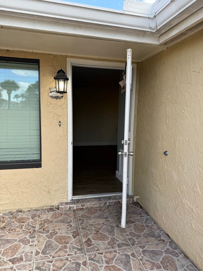 Building Photo - 1431 Sheafe Ave NE