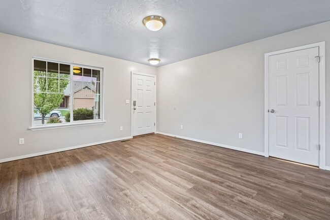 Building Photo - 4bd/2.5ba Home Near the Marketplace Nampa ...