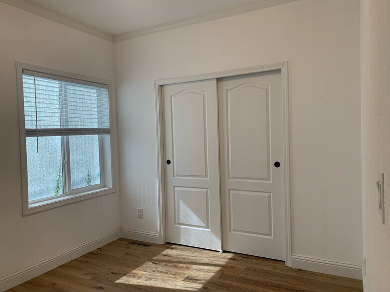 Building Photo - 412 Boas Dr