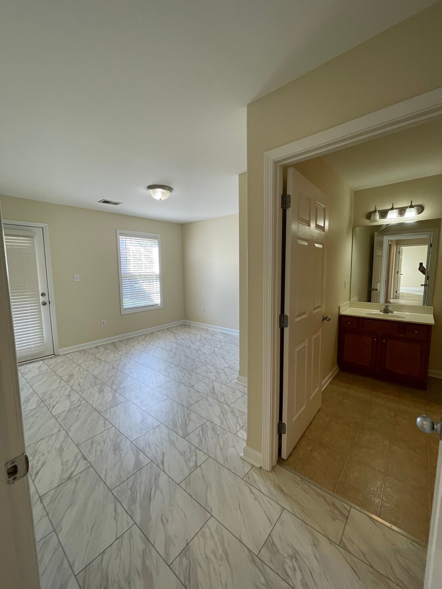 Master Bedroom 1 - 857 Malabu Dr