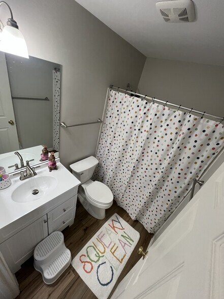 Building Photo - 2128 Fulham Dr