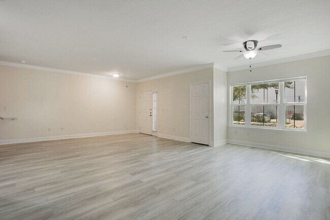 Building Photo - 202 E South St