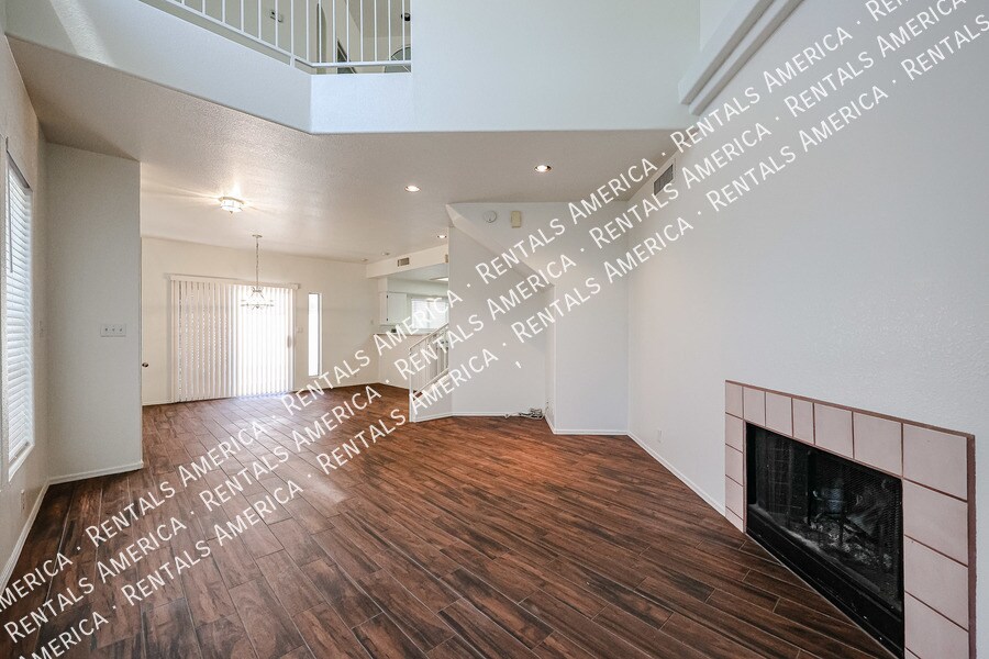 Building Photo - 8849 S 51st St