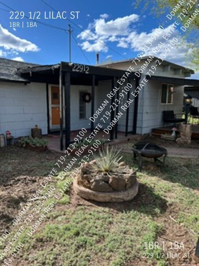 Building Photo - 229 1/2 LILAC ST-