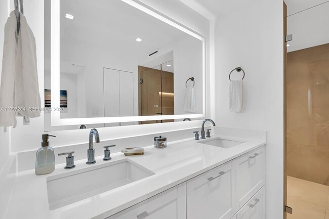 Building Photo - 199 Ocean Ln Dr