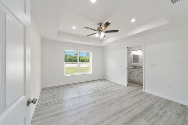 Building Photo - 5058 SW 154 Loop