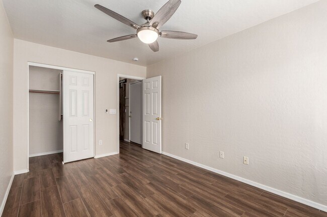 Building Photo - 5 Bedroom home in Chandler
