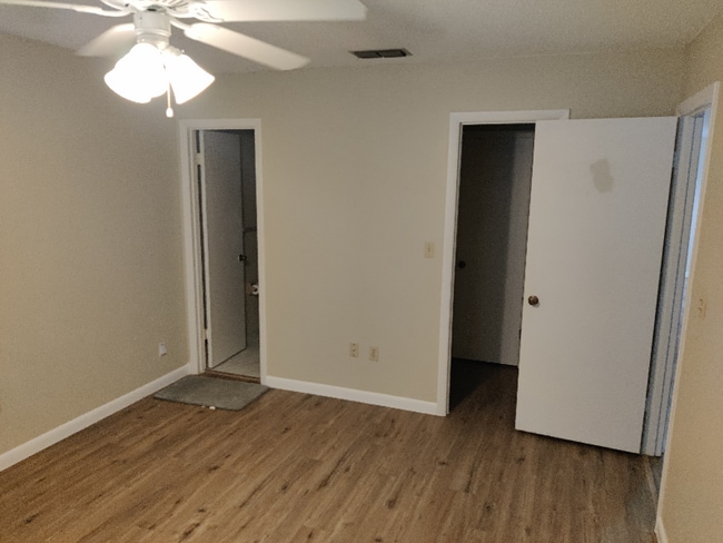 Building Photo - 5461 Placid Lakes Blvd