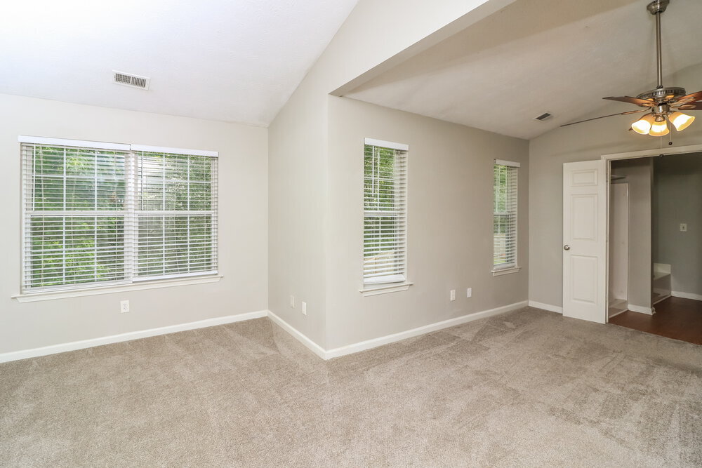 Building Photo - 1347 Ambercrest Way