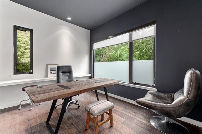 Building Photo - 1208 Hillside Ave