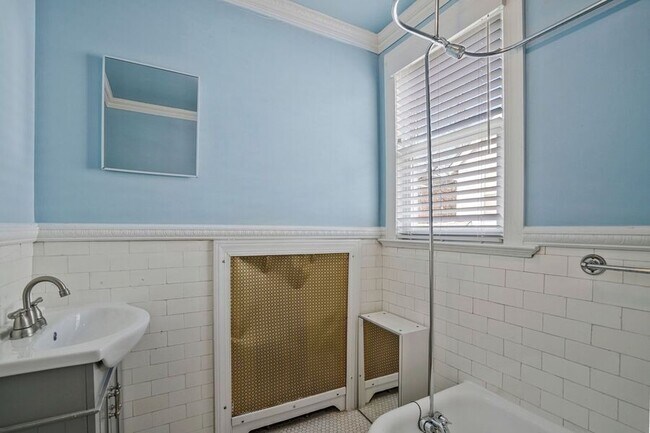 Building Photo - 5309 14th St NW