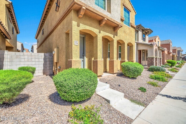 Building Photo - 7770 W Alvarado Rd