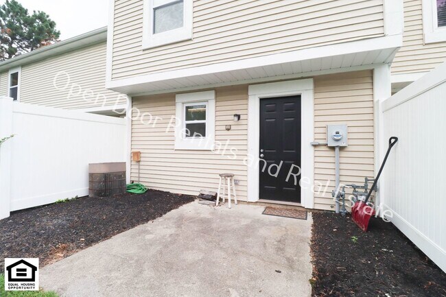 Building Photo - 7701-7729  E State Blvd