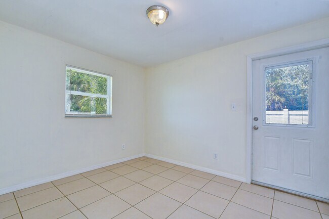 Building Photo - 5634 9th Ave N