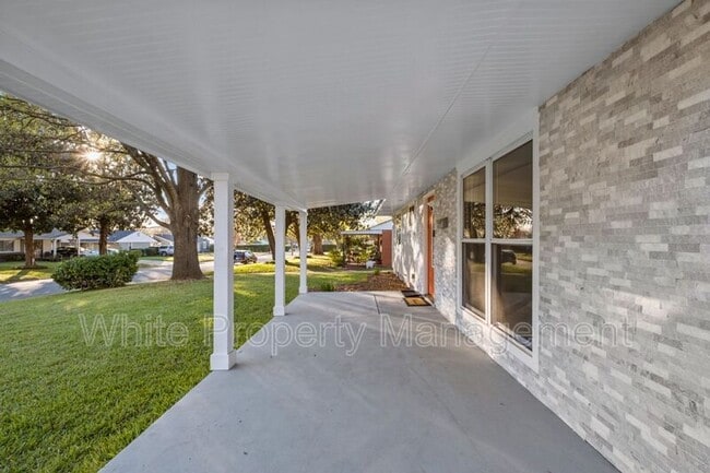 Building Photo - 2620 Englehardt St