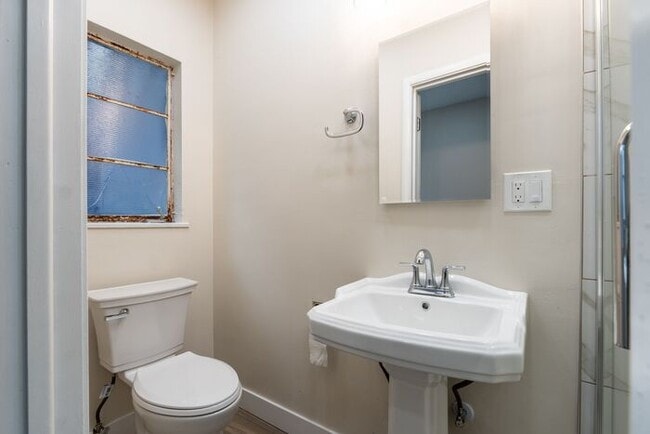 Building Photo - Thoughtfully Updated 2 bedroom Home in Pacific Grove