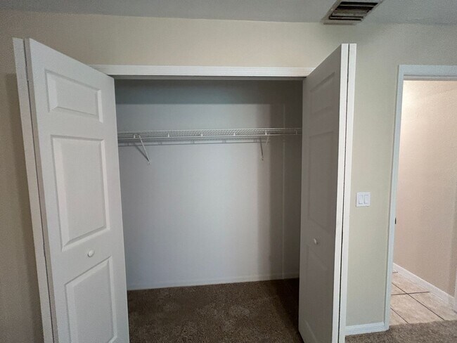 Building Photo - 17385-17387 W Carnegie Cir