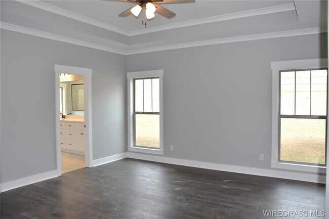 Building Photo - 364 Lakes Dr