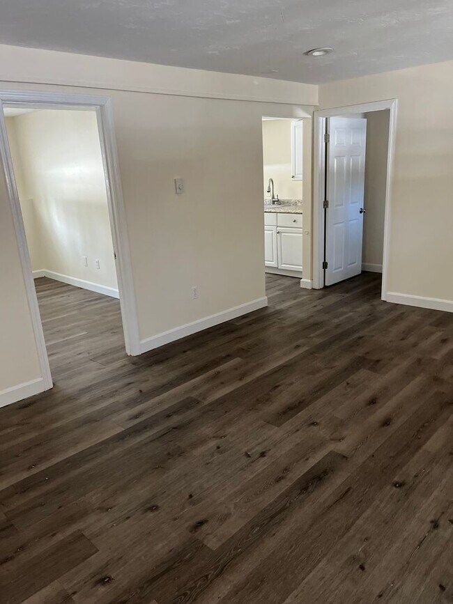 Building Photo - South Orleans 2 Bedroom