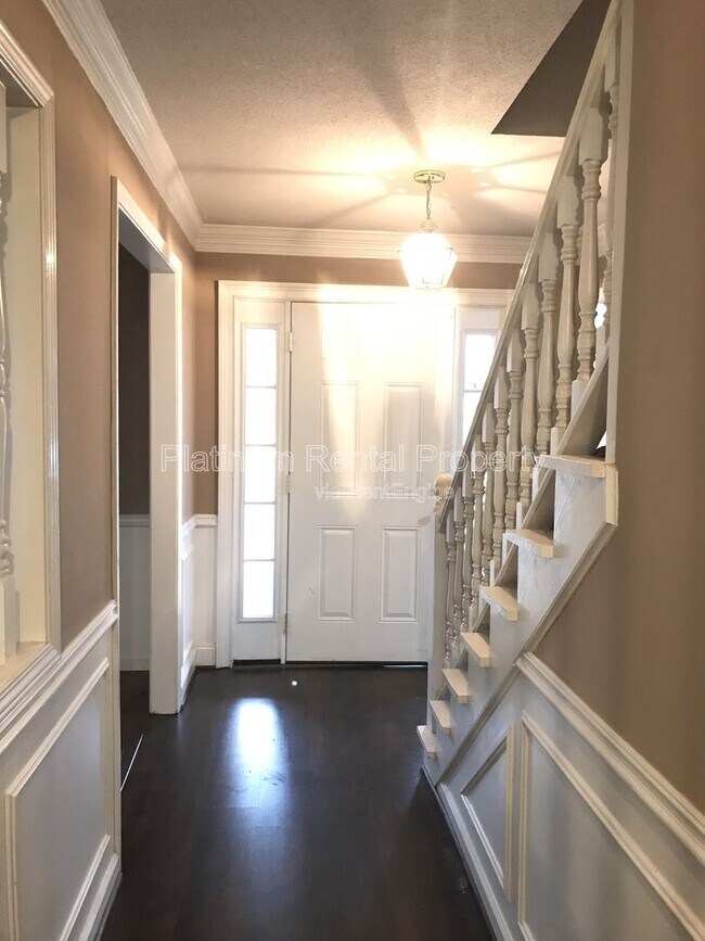 Building Photo - 2990 Summit Ridge