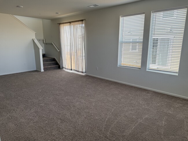 Living/Dining Room - 13518 E 111th Ave