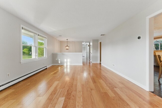 Building Photo - 121 Indian Meadow Dr
