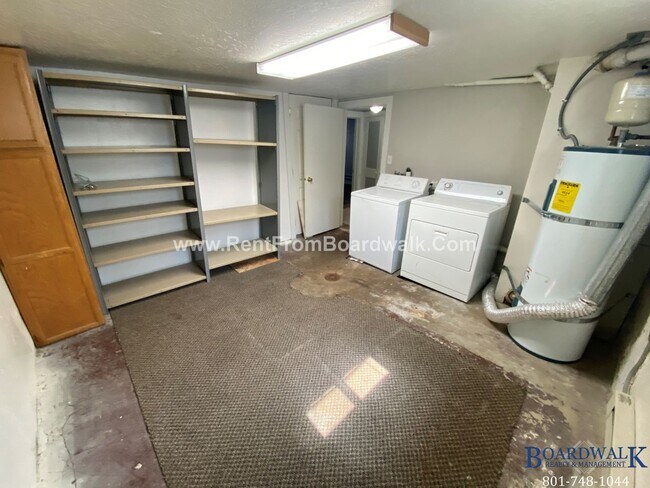 Building Photo - 228/230 S 300 W