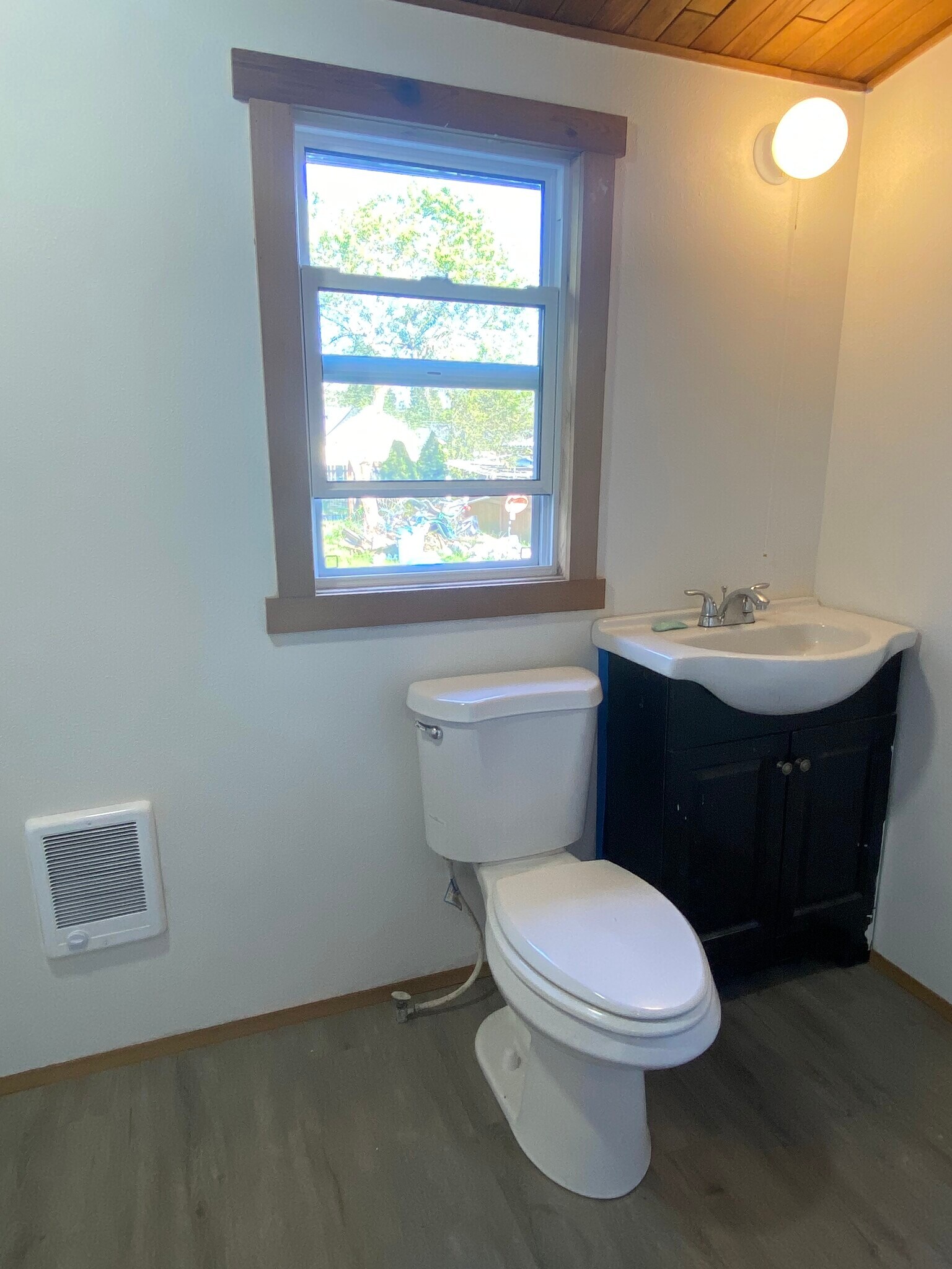 Building Photo - 26 N St NE