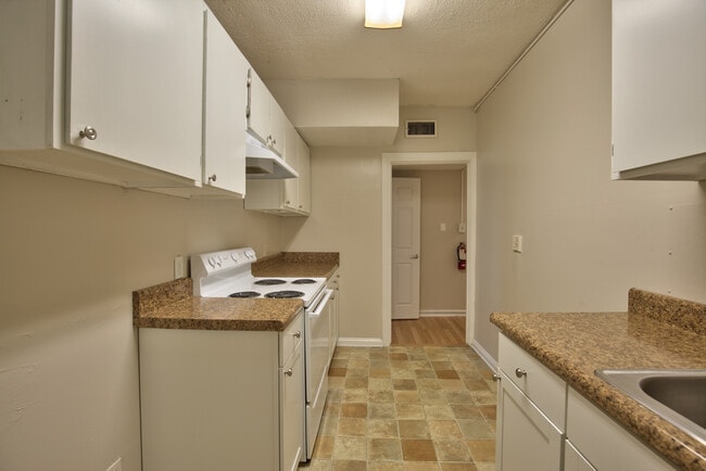 Building Photo - 2bd/2ba in MIDTOWN