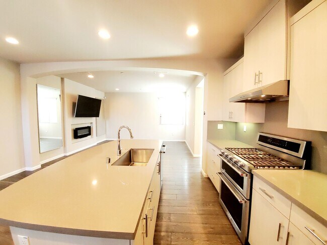 Building Photo - 618 Montage Cir